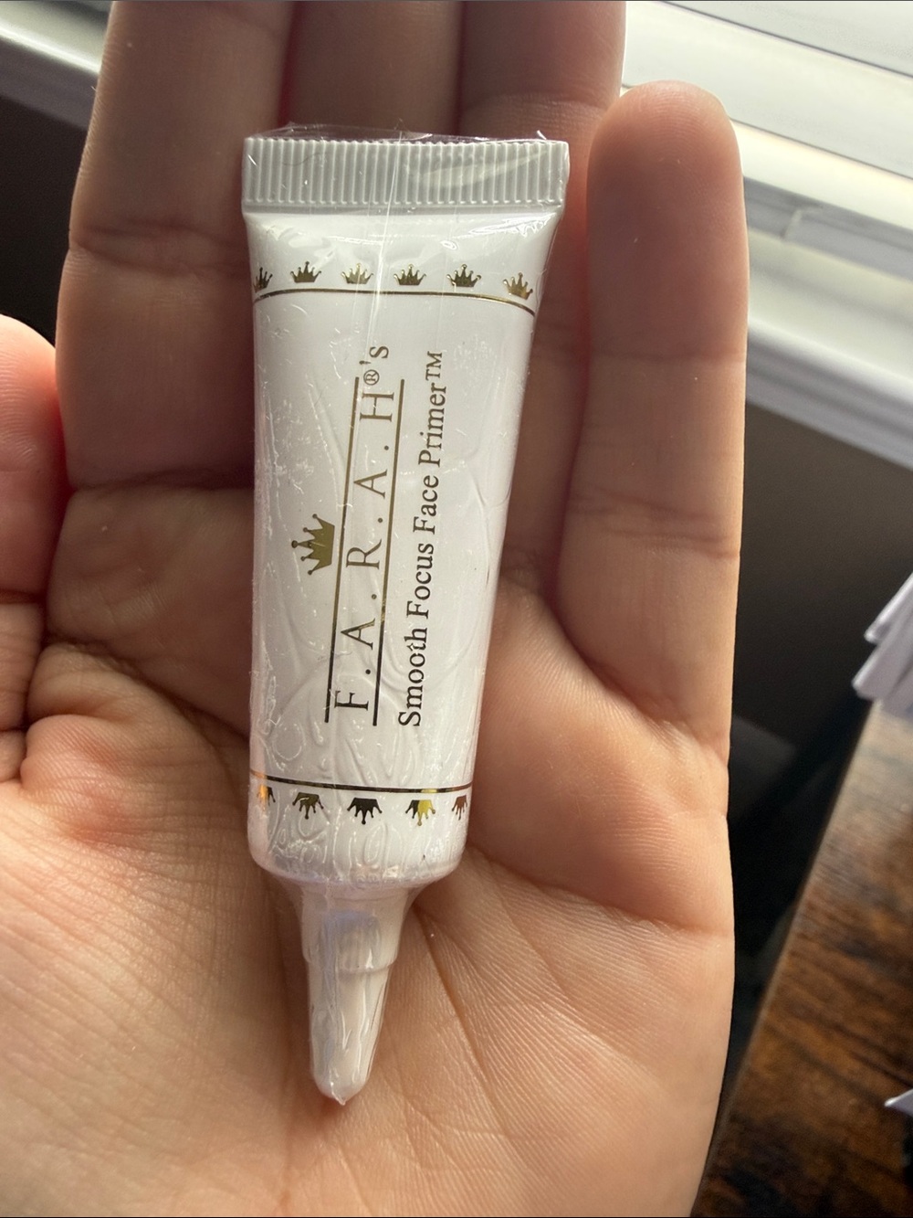🥳 7/$10!! NEW Farah Smooth Focus Face Primer - White with Gold Accents